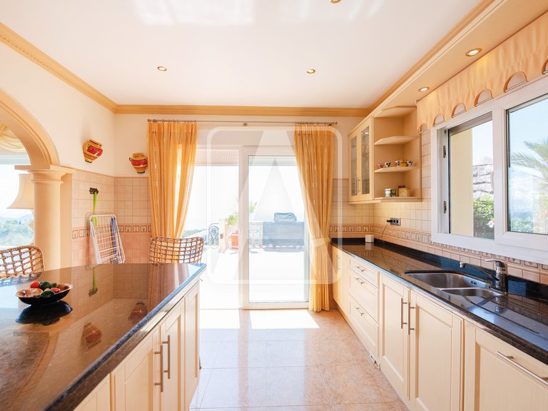 Villa for Sale in Moraira, Alicante 13