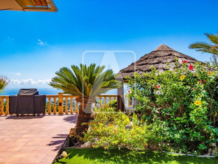 Villa for Sale in Moraira, Alicante 28