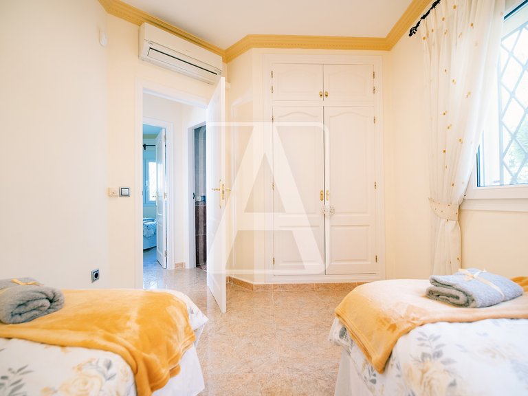 Villa for Sale in Moraira, Alicante 38