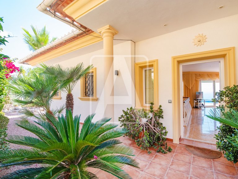 Villa for Sale in Moraira, Alicante 39