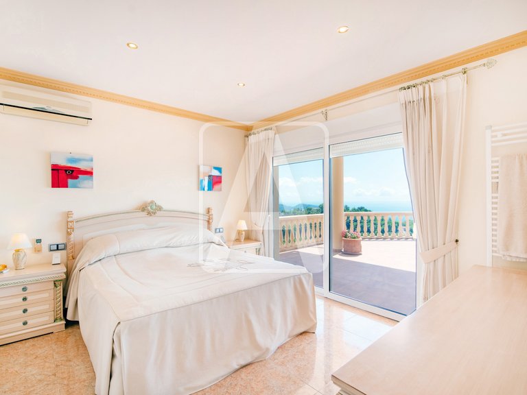 Villa for Sale in Moraira, Alicante 5