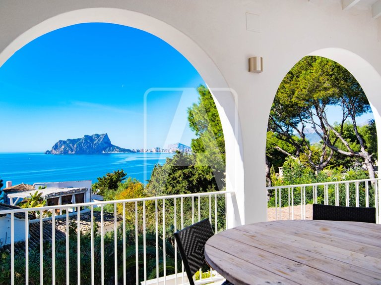 Villa for Sale in Moraira, Alicante 1