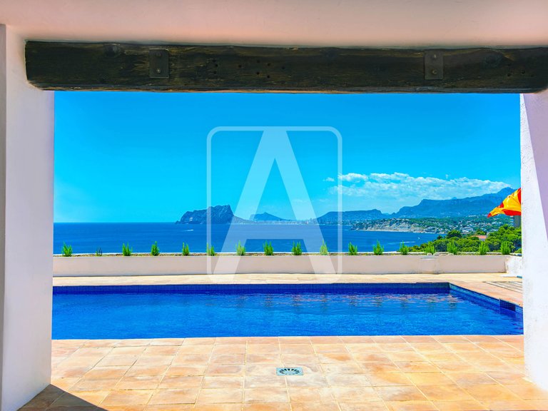 Villa for Sale in Moraira, Alicante 1