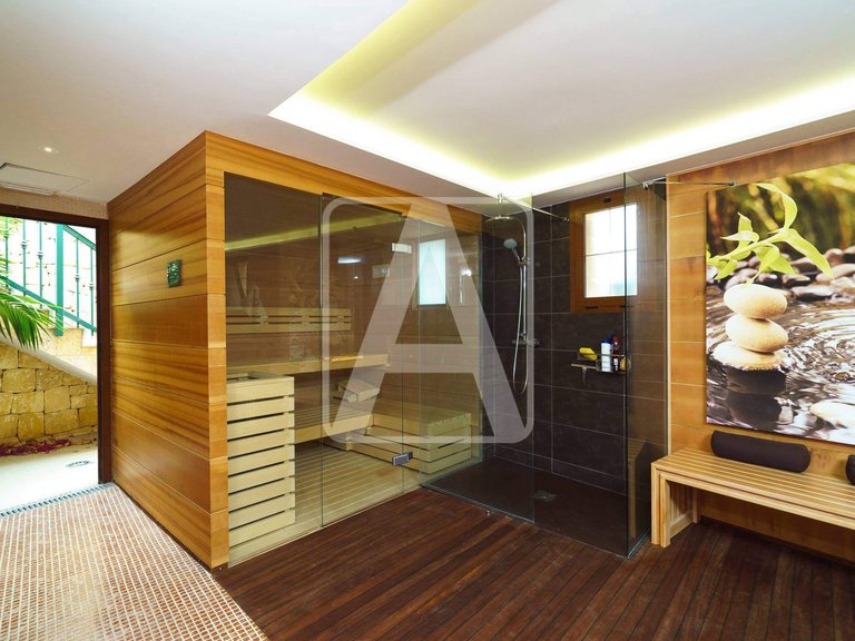 Villa for Sale in Calpe, Alicante 12