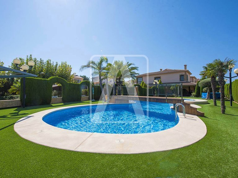 Villa for Sale in Calpe, Alicante 35