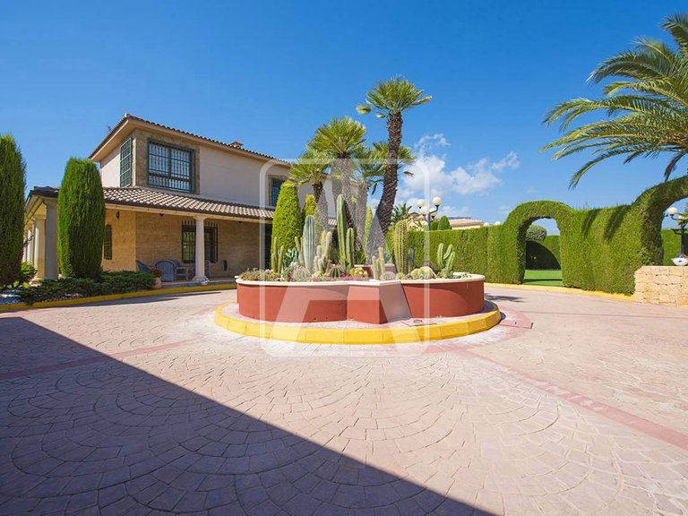 Villa for Sale in Calpe, Alicante 39