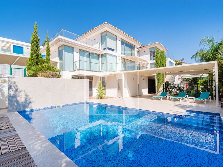 Villa for Sale in Calpe, Alicante 1