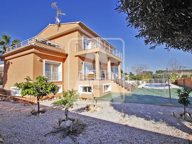 Villa for Sale in Calpe, Alicante 2