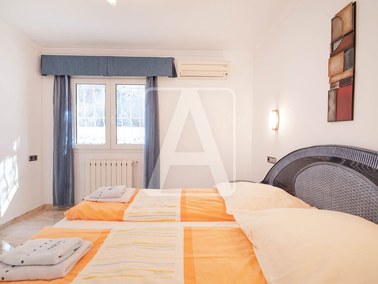 Villa for Sale in Moraira, Alicante 32