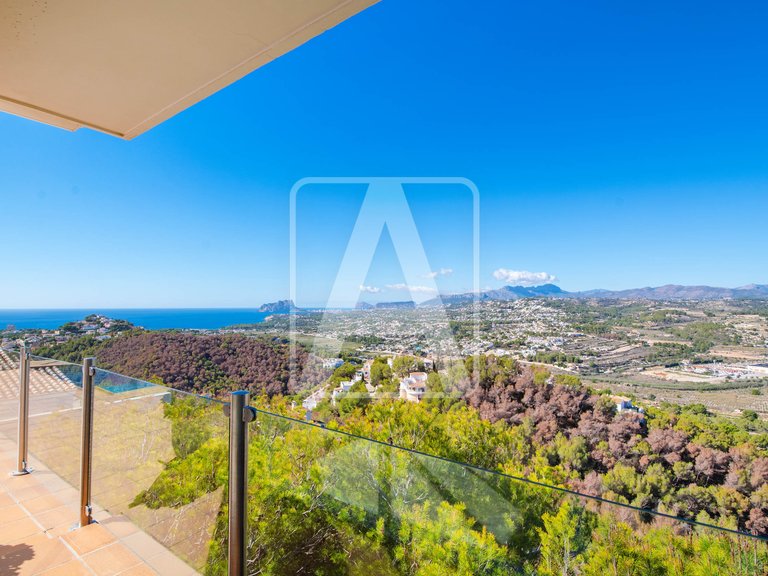 Villa for Sale in Moraira, Alicante 39