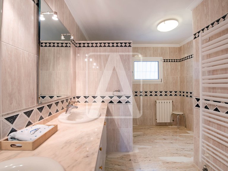 Villa for Sale in Moraira, Alicante 9