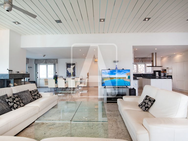 Villa for Sale in Moraira, Alicante 11