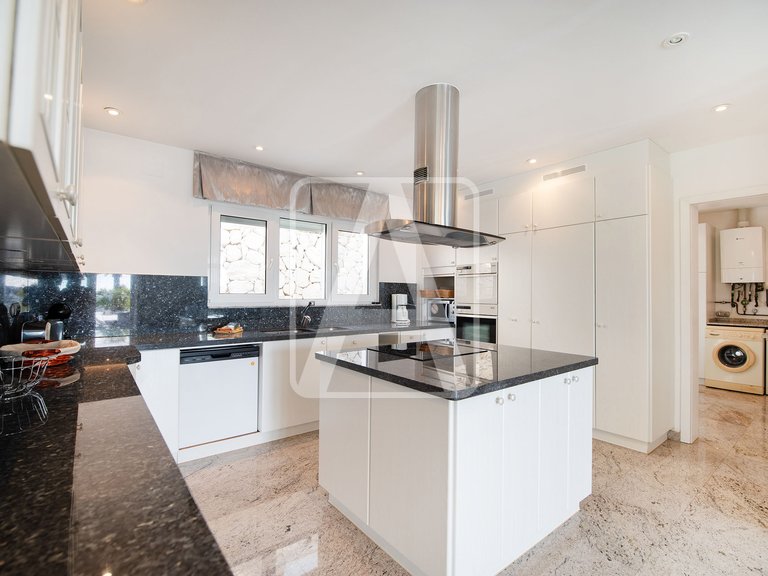 Villa for Sale in Moraira, Alicante 17