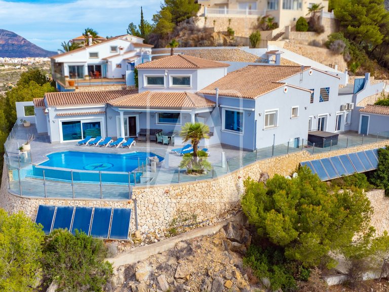 Villa for Sale in Moraira, Alicante 2