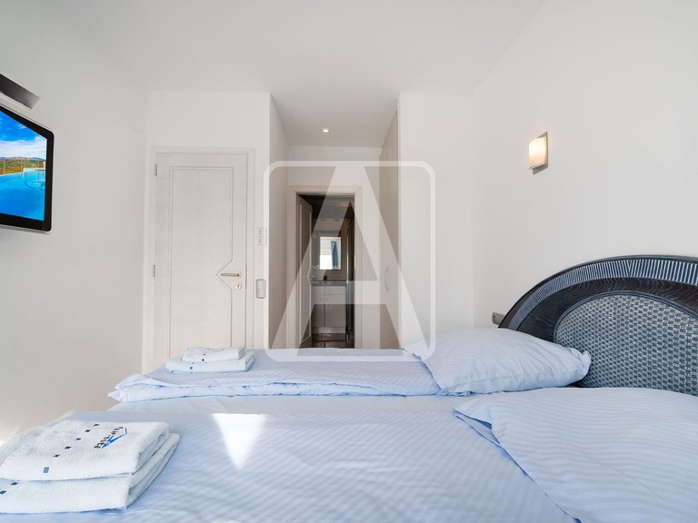 Villa for Sale in Moraira, Alicante 32