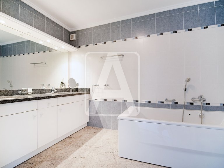 Villa for Sale in Moraira, Alicante 41