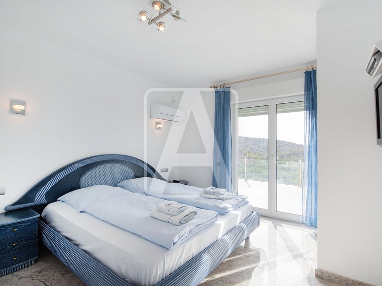 Villa for Sale in Moraira, Alicante 42