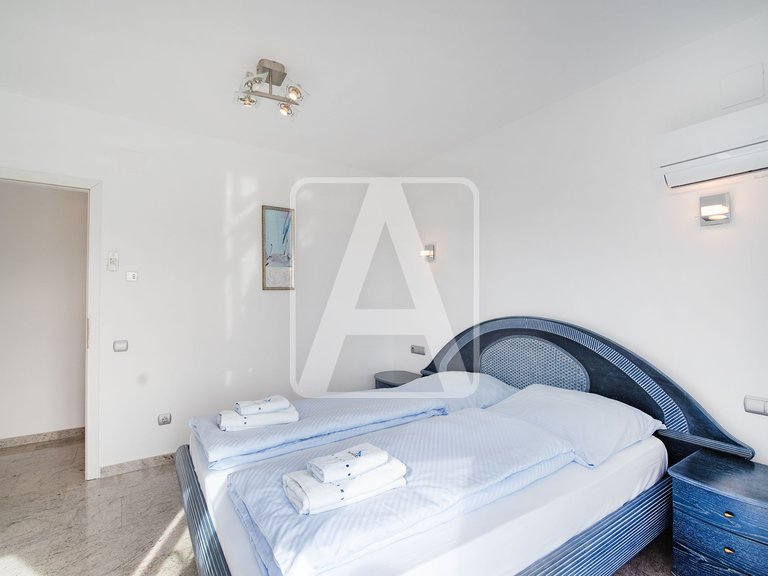 Villa for Sale in Moraira, Alicante 44