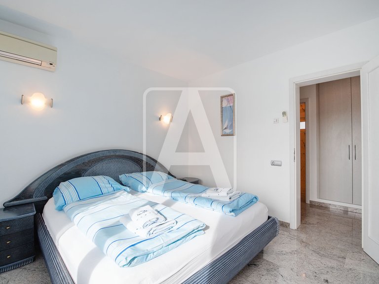 Villa for Sale in Moraira, Alicante 46