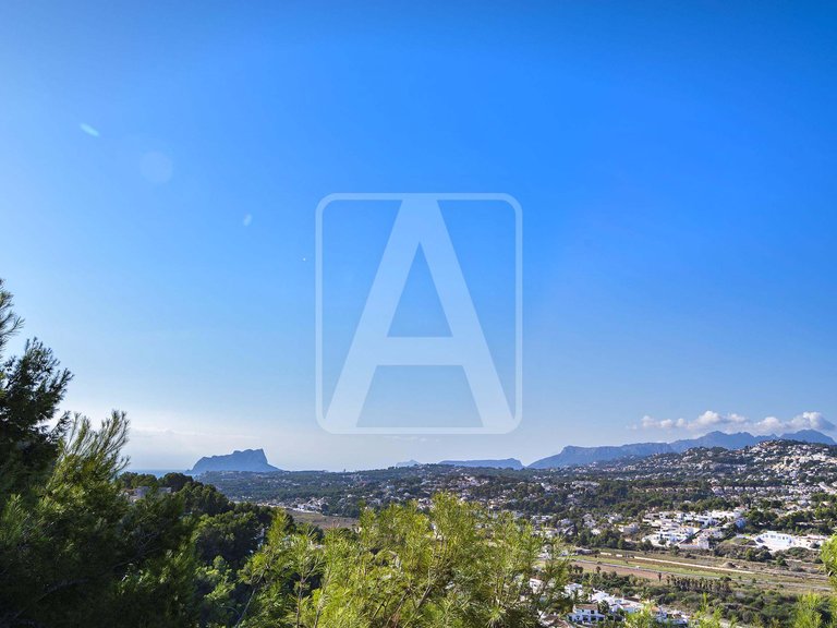 Villa for Sale in Moraira, Alicante 2
