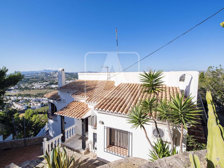 Villa for Sale in Moraira, Alicante 3