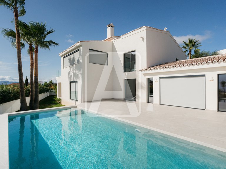 Villa for Sale in Benitachell, Alicante 1