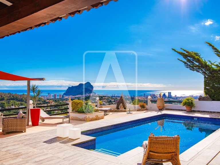 Villa for Sale in Calpe, Alicante 1