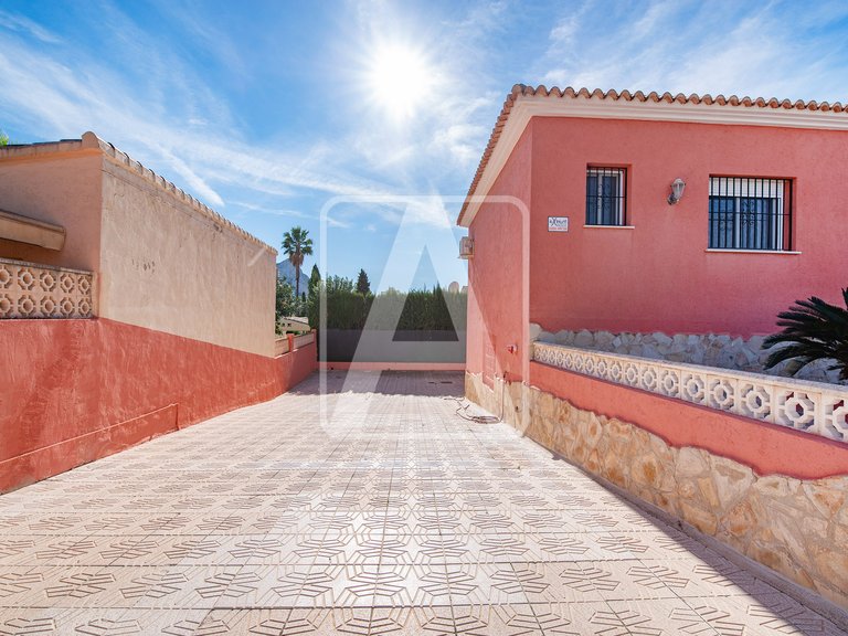 Villa for Sale in Calpe, Alicante 30