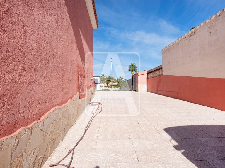 Villa for Sale in Calpe, Alicante 39