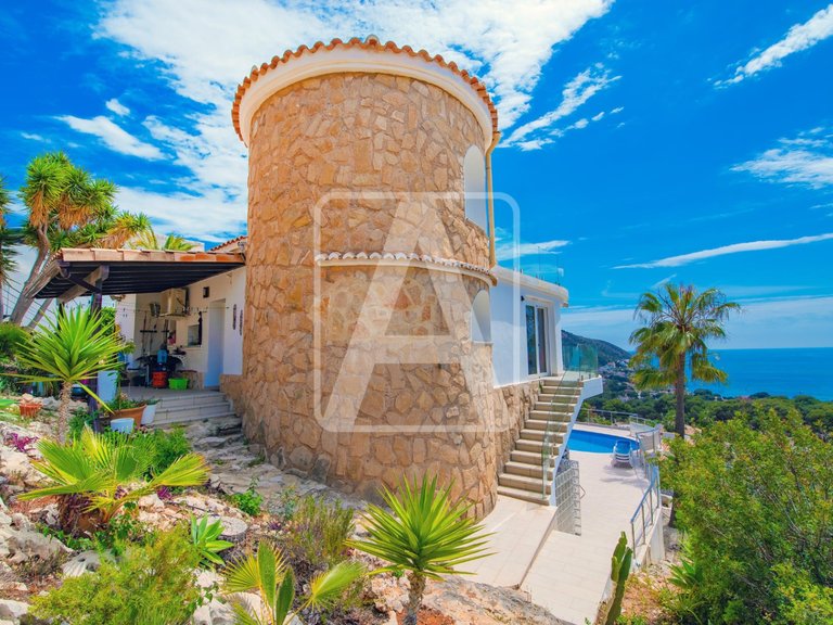 Villa for Sale in Moraira, Alicante 43