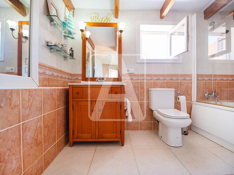 Villa for Sale in Calpe, Alicante 28