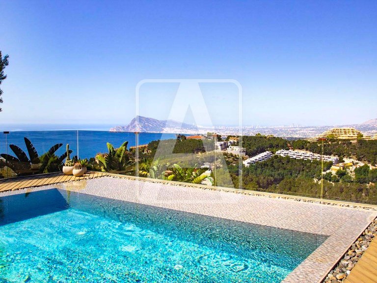 Villa for Sale in Altea, Alicante 1