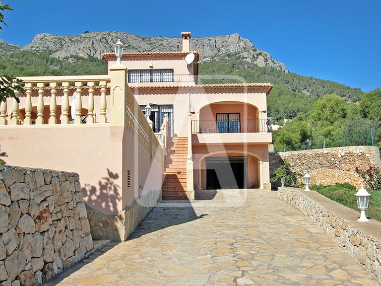 Villa for Sale in Calpe, Alicante 10