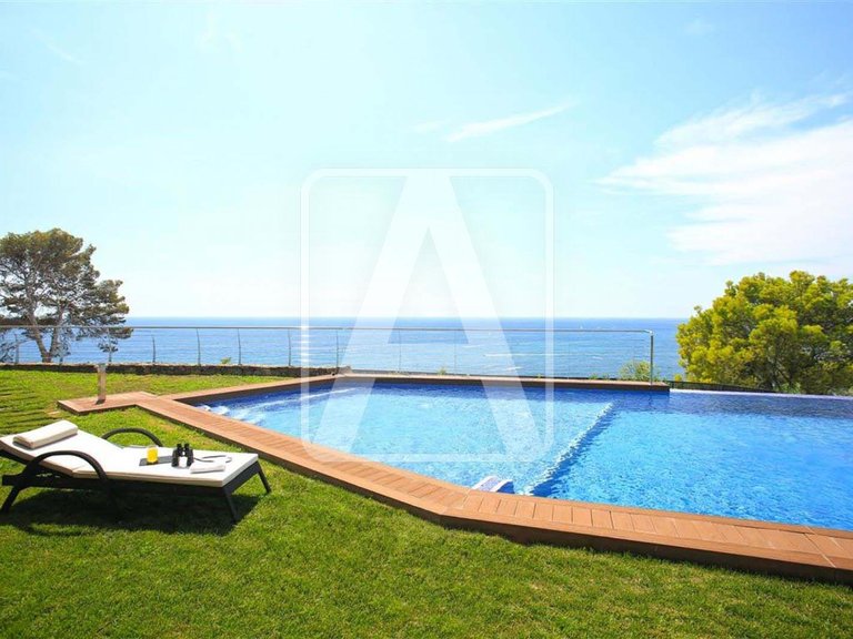 Villa for Sale in Altea, Alicante 1