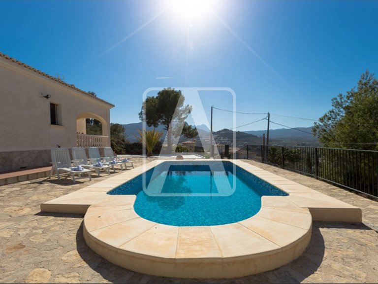 Villa for Sale in Calpe, Alicante 3