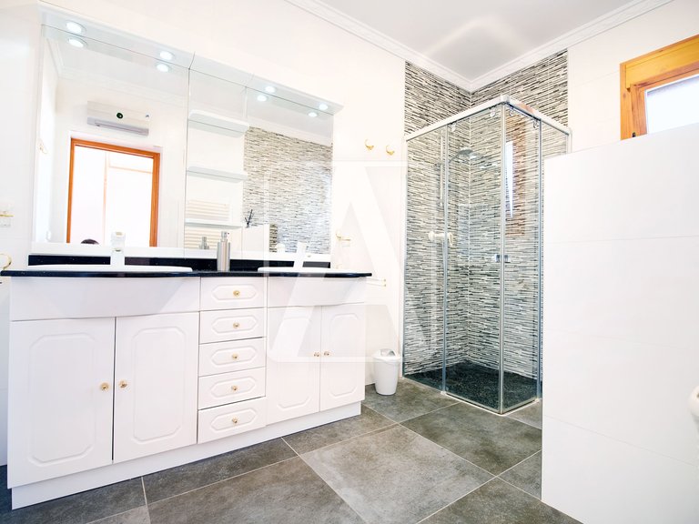 Villa for Sale in Calpe, Alicante 31