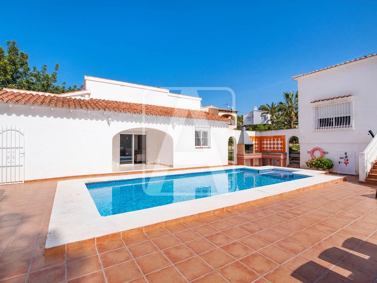 Villa for Sale in Calpe, Alicante 11