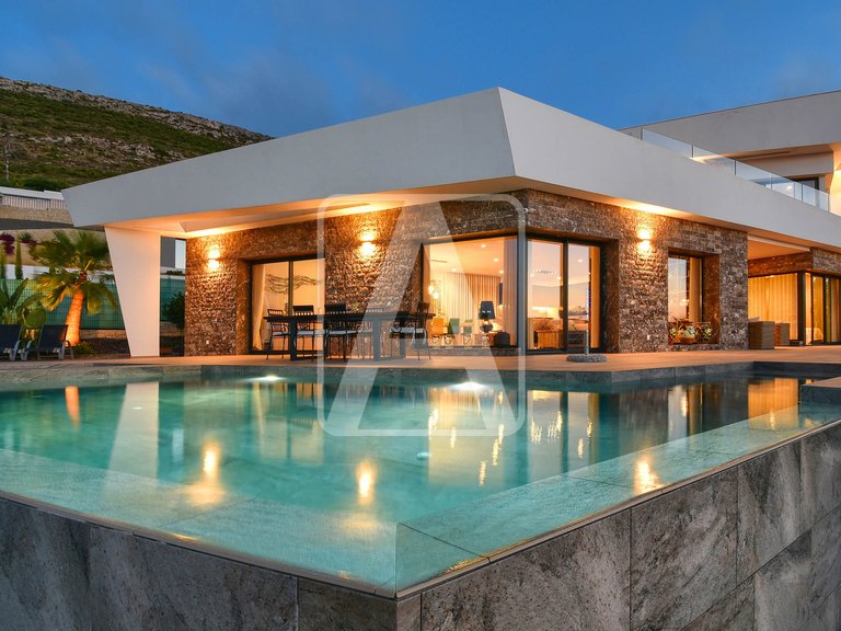 Villa for Sale in Jávea, Alicante 1