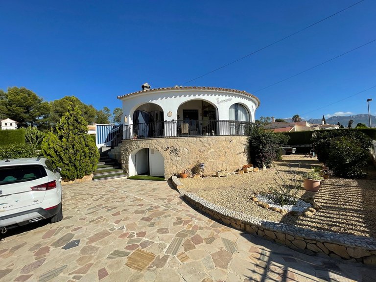 Villa for Sale in Alfaz Del Pi, Alicante 1