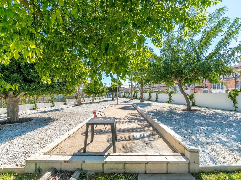 Villa for Sale in VillamartÍn, Alicante 33