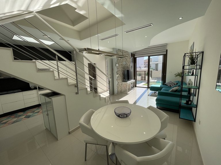 Villa for Sale in VillamartÍn, Alicante 17