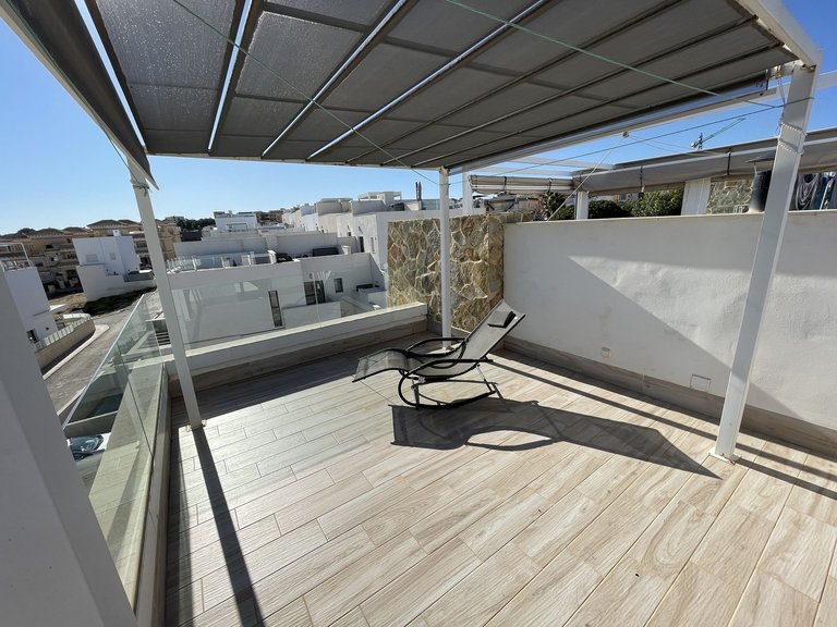 Villa for Sale in VillamartÍn, Alicante 28