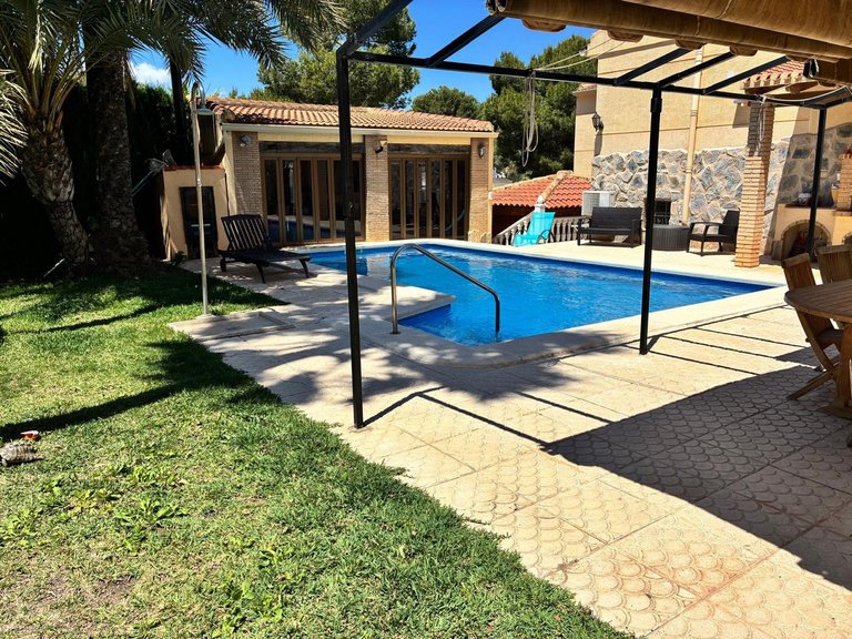 Villa for Sale in Los Balcones - Los Altos, Alicante 4