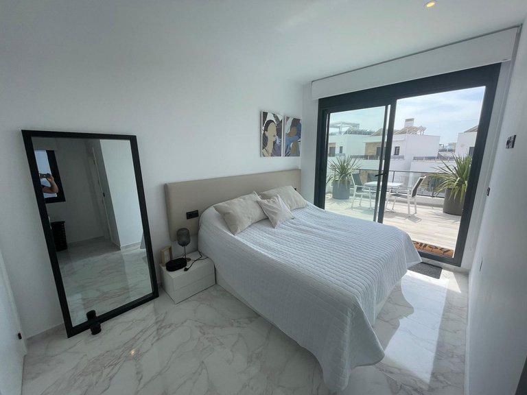 Villa for Sale in Benijofar, Alicante 32