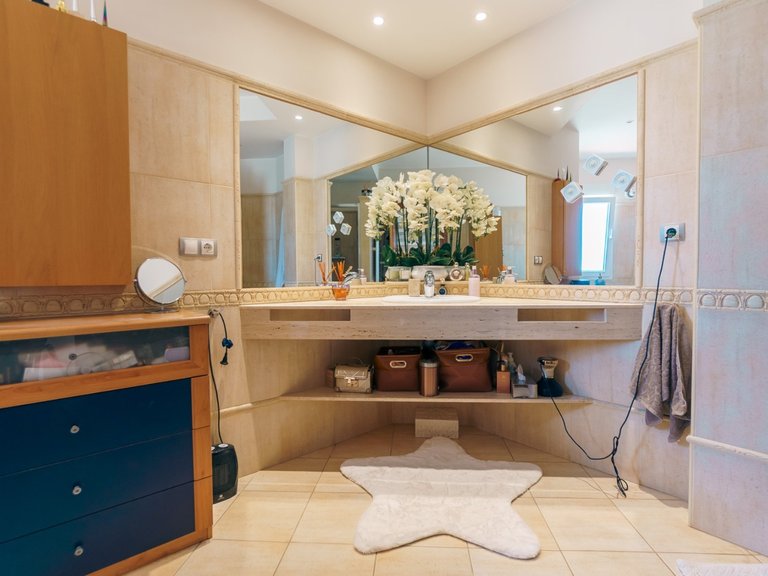 Villa for Sale in Costa Blanca Alfas Del Pi, Alicante 17