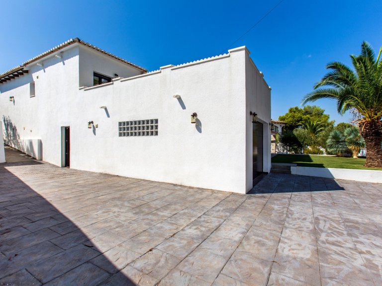Villa for Sale in Costa Blanca Moraira, Alicante 47
