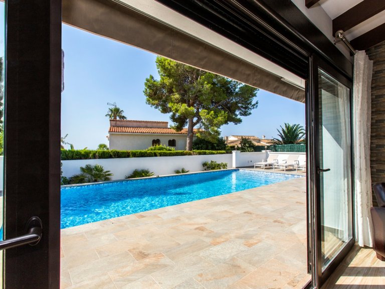 Villa for Sale in Costa Blanca Moraira, Alicante 11
