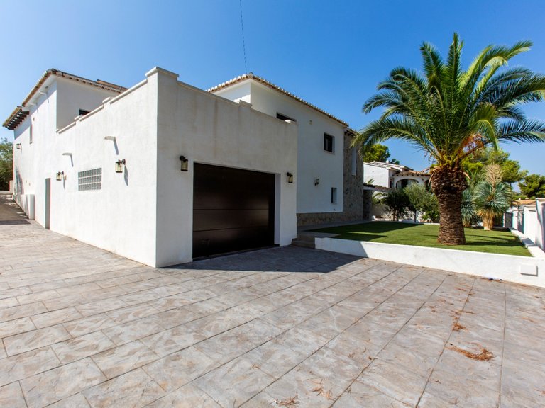 Villa for Sale in Costa Blanca Moraira, Alicante 48