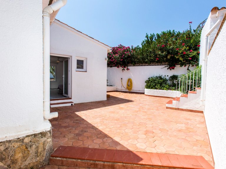 Villa for Sale in Inland Pedreguer, Alicante 34