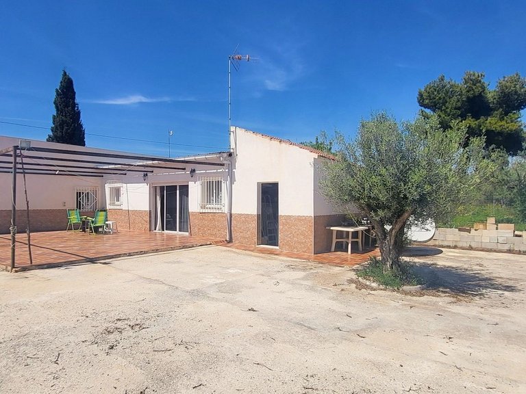 Villa for Sale in La Romana, Alicante 1